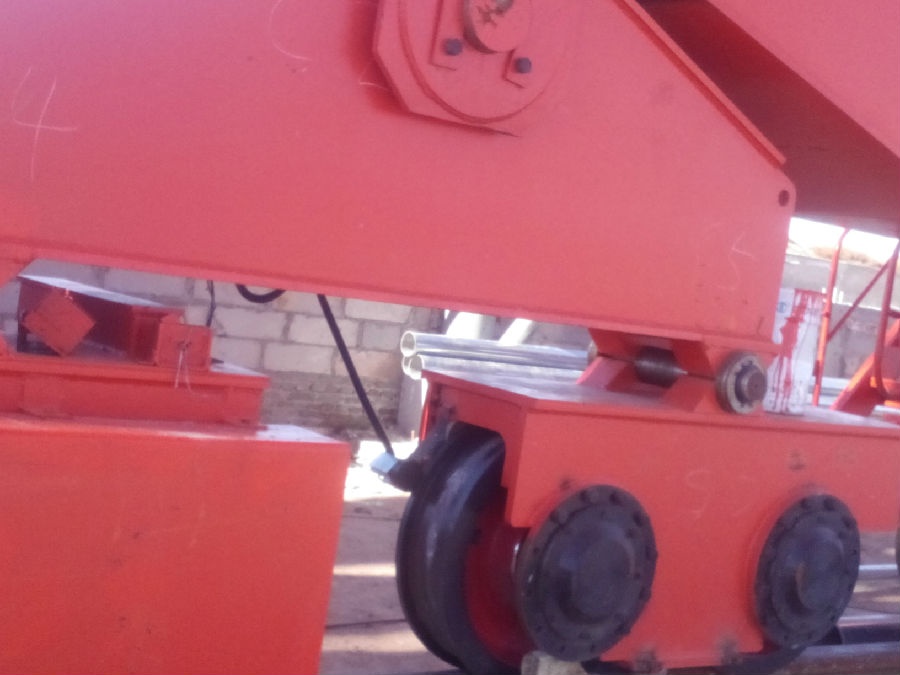 內(nèi)蒙古蘭石門式起重機安全監(jiān)控系統(tǒng)現(xiàn)場安裝圖十